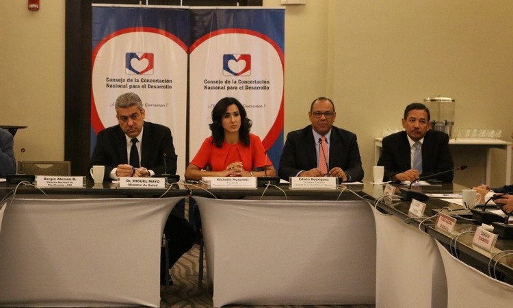 Concertación Nacional es convocada para conocer situación actual del Sistema de Salud