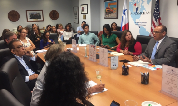 Plan "Panamá 2030" es presentado en reunión mensual de la Amcham