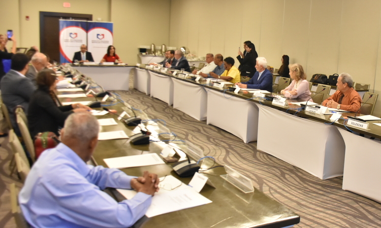Consejeros aprueban propuestas para transformación del sistema de salud y acceso a medicamentos.