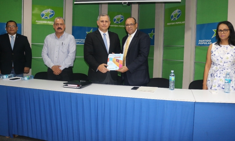 Presentan Plan Panamá 2030 en el Partido Popular