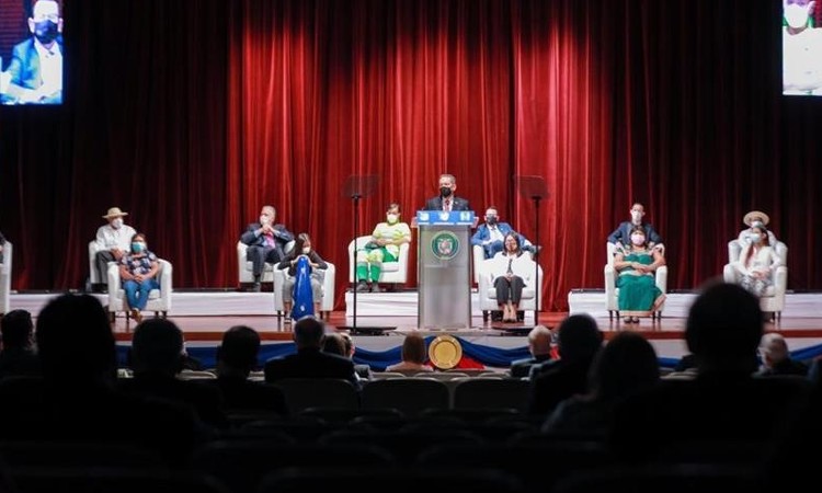 Lanzamiento del Pacto del Bicentenario, “Cerrando Brechas"